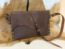 Load image into Gallery viewer, Rugged Oil Tan Crossbody