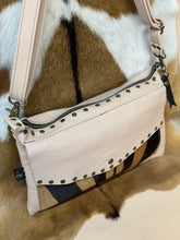Load image into Gallery viewer, Pale Pink Envelope Crossbody