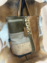 Load image into Gallery viewer, Color Block Work Bag