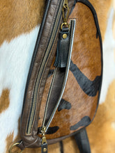 Load image into Gallery viewer, Animal Sling Bag