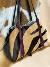Load image into Gallery viewer, Boba Shoulder Tote