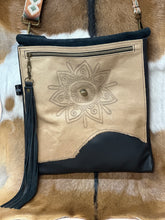 Load image into Gallery viewer, Pebbled Black Crossbody