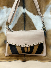 Load image into Gallery viewer, Pale Pink Envelope Crossbody