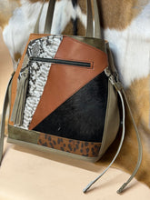 Load image into Gallery viewer, Sanford Shoulder Bag
