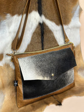 Load image into Gallery viewer, Chestnut/Ombre Envelope Crossbody
