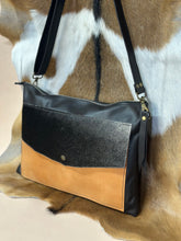 Load image into Gallery viewer, Tri-Color Envelope Crossbody
