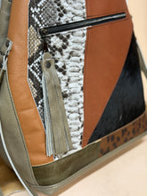 Load image into Gallery viewer, Sanford Shoulder Bag
