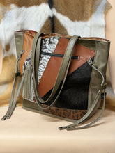 Load image into Gallery viewer, Sanford Shoulder Bag
