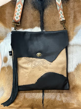 Load image into Gallery viewer, Pebbled Black Crossbody
