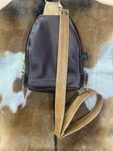 Load image into Gallery viewer, Wild Wine Vertical Body Bag/Wallet
