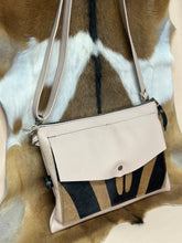 Load image into Gallery viewer, Pale Pink Envelope Crossbody
