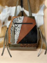 Load image into Gallery viewer, Sanford Shoulder Bag
