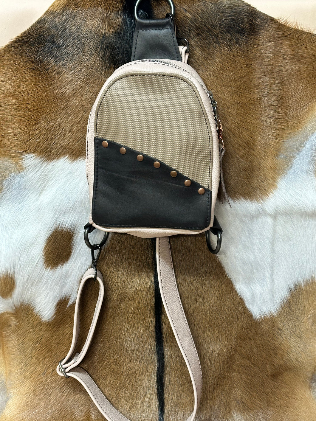 Nudey Mini Vertical Body Bag